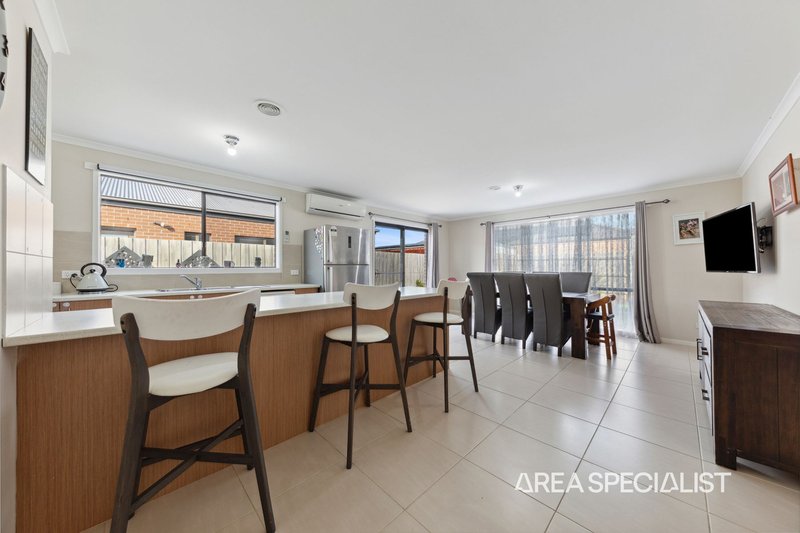 Photo - 2 Lapis Street, Koo Wee Rup VIC 3981 - Image 5