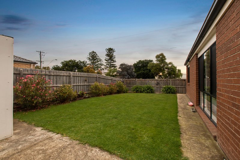 Photo - 2 Lapis Street, Koo Wee Rup VIC 3981 - Image 12