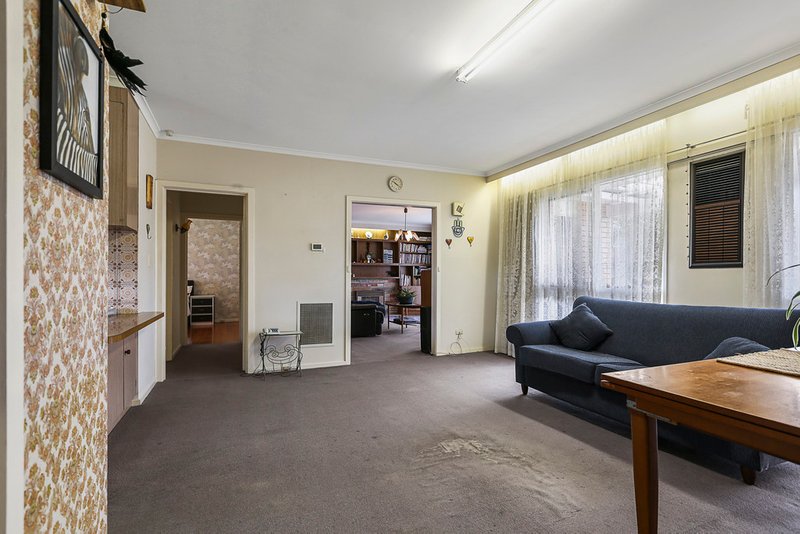 Photo - 2 Latimer Street, Noble Park VIC 3174 - Image 3