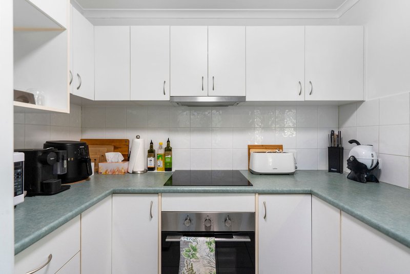 Photo - 2 Lee Court, Camira QLD 4300 - Image 3