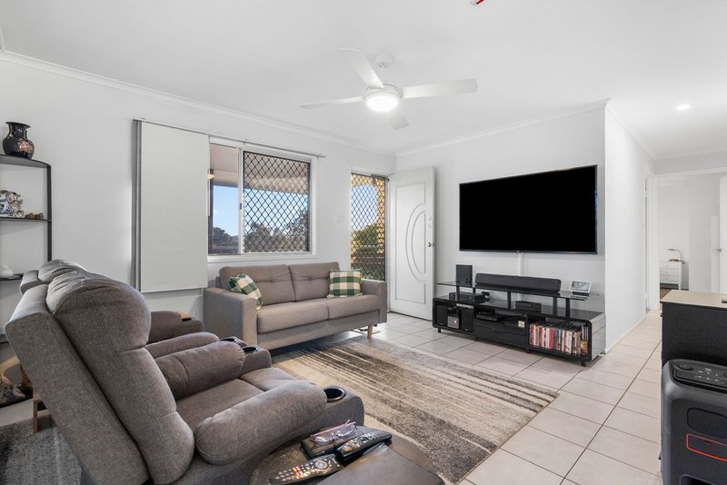 Photo - 2 Lee Court, Camira QLD 4300 - Image 5