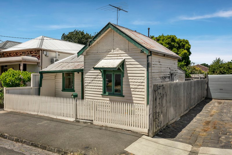 Photo - 2 Leithead Street, Brunswick VIC 3056 - Image 8