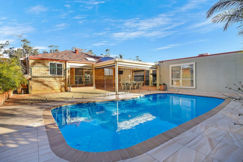 Photo - 2 Lentara Court, Georges Hall NSW 2198 - Image 9