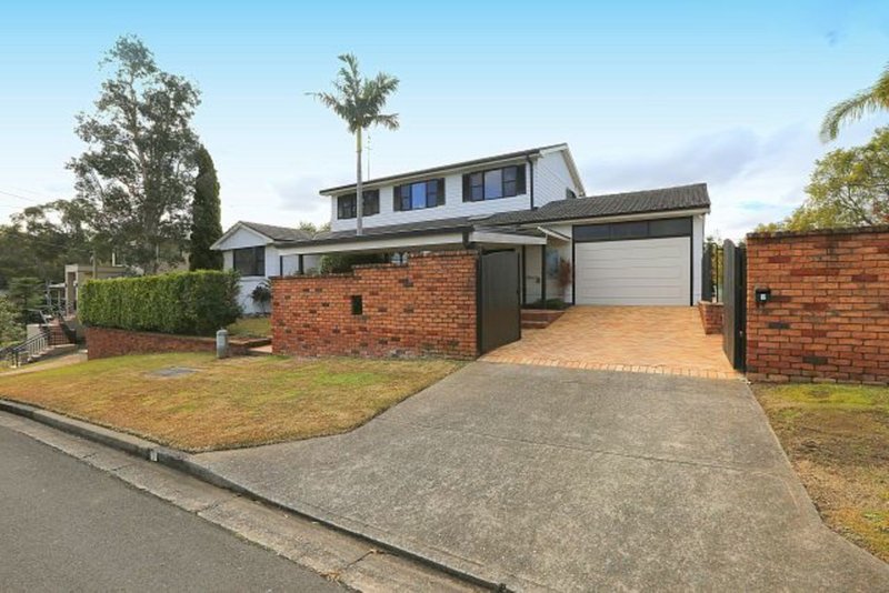 Photo - 2 Leon Avenue, Georges Hall NSW 2198 - Image 3