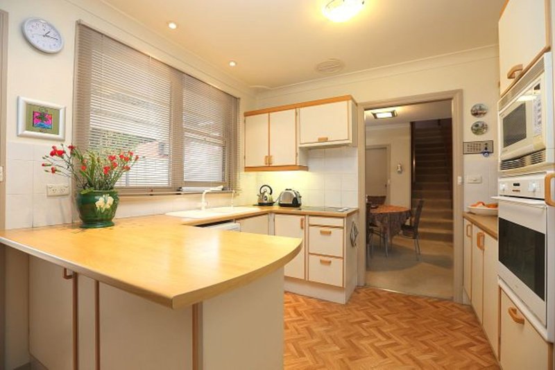 Photo - 2 Leon Avenue, Georges Hall NSW 2198 - Image 5