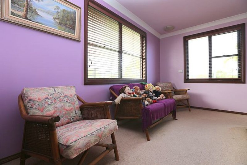 Photo - 2 Leon Avenue, Georges Hall NSW 2198 - Image 11