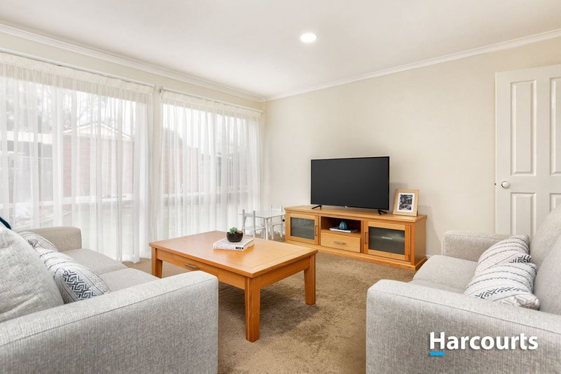 Photo - 2 Leonard Avenue, Berwick VIC 3806 - Image 4