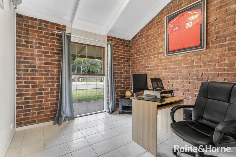 Photo - 2 Leonore Close, Reynella East SA 5161 - Image 21