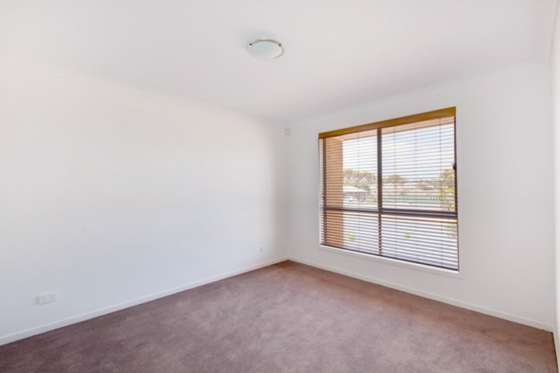 Photo - 2 Lesetta Court, Strathalbyn SA 5255 - Image 3