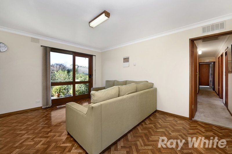 Photo - 2 Lexton Court, Vermont South VIC 3133 - Image 4