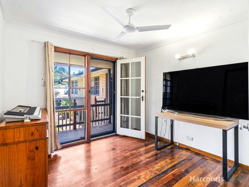 Photo - 2 Liana Court, Regents Park QLD 4118 - Image 15