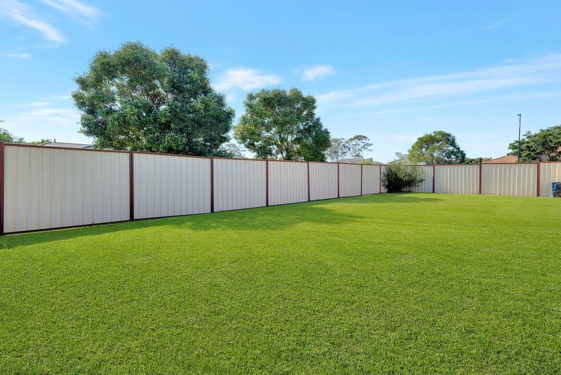 Photo - 2 Library Court, Meadowbrook QLD 4131 - Image 17