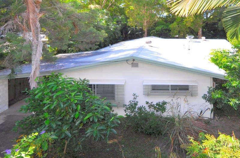 Photo - 2 Linden Street, Clifton Beach QLD 4879 - Image 2