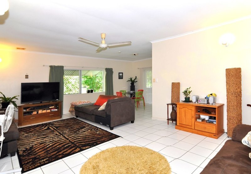 Photo - 2 Linden Street, Clifton Beach QLD 4879 - Image 3