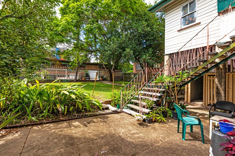 Photo - 2 Lisburn Street, East Brisbane QLD 4169 - Image 9