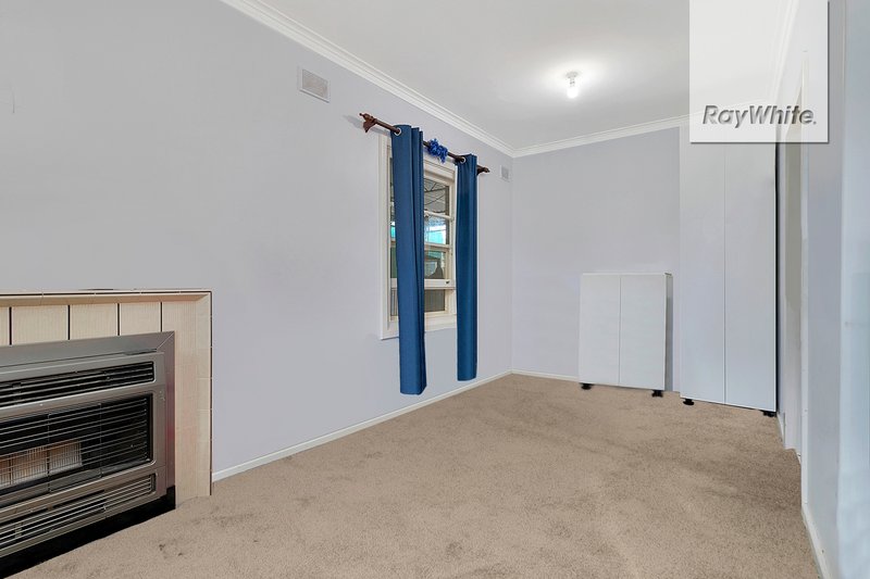 Photo - 2 Lister Street, Elizabeth Vale SA 5112 - Image 3