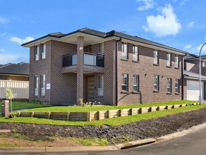 2 Little John Street, Middleton Grange NSW 2171