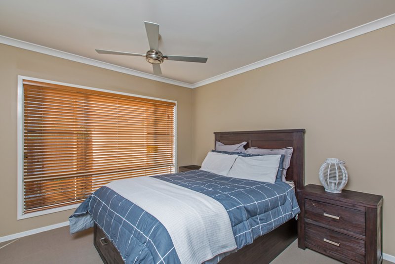 Photo - 2 Livingstone Court, North Lakes QLD 4509 - Image 6