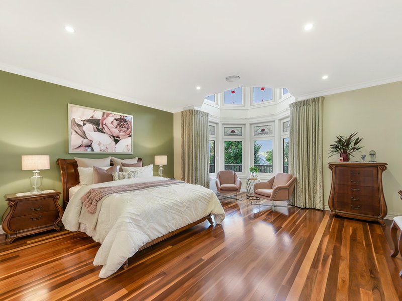 Photo - 2 Lockens Avenue, Glen Waverley VIC 3150 - Image 5