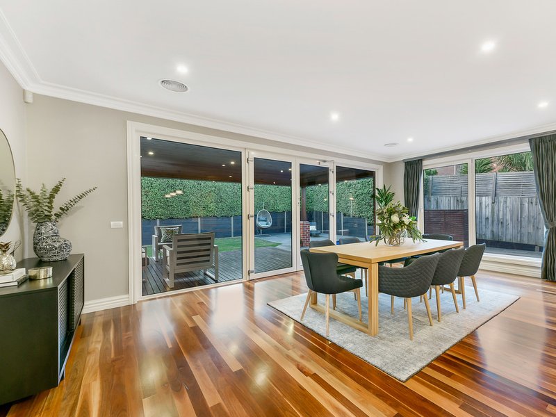 Photo - 2 Lockens Avenue, Glen Waverley VIC 3150 - Image 12