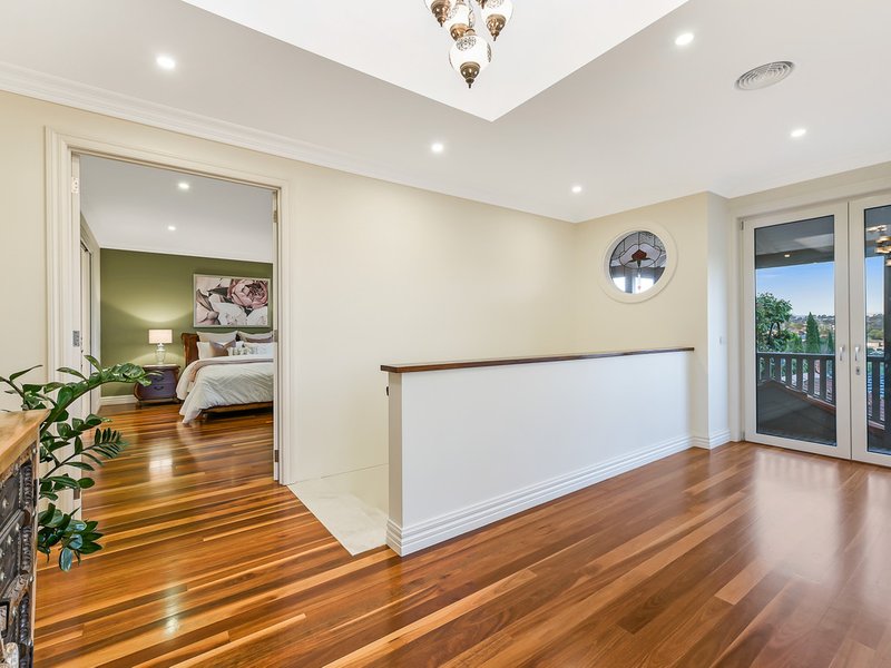 Photo - 2 Lockens Avenue, Glen Waverley VIC 3150 - Image 18