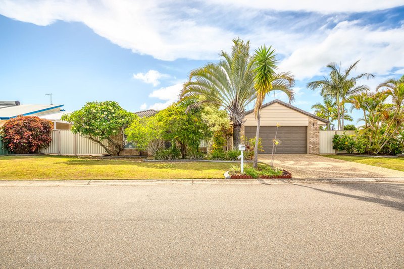 2 Loftus Place, Sandstone Point QLD 4511