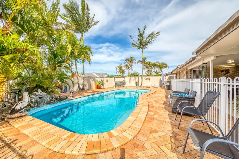 Photo - 2 Loftus Place, Sandstone Point QLD 4511 - Image 6