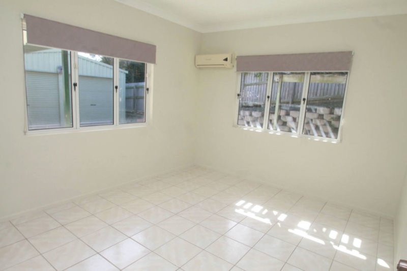 Photo - 2 Lomas Street, West Gladstone QLD 4680 - Image 14