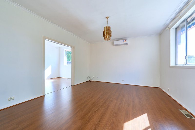 Photo - 2 Lombard Road, Vermont VIC 3133 - Image 2