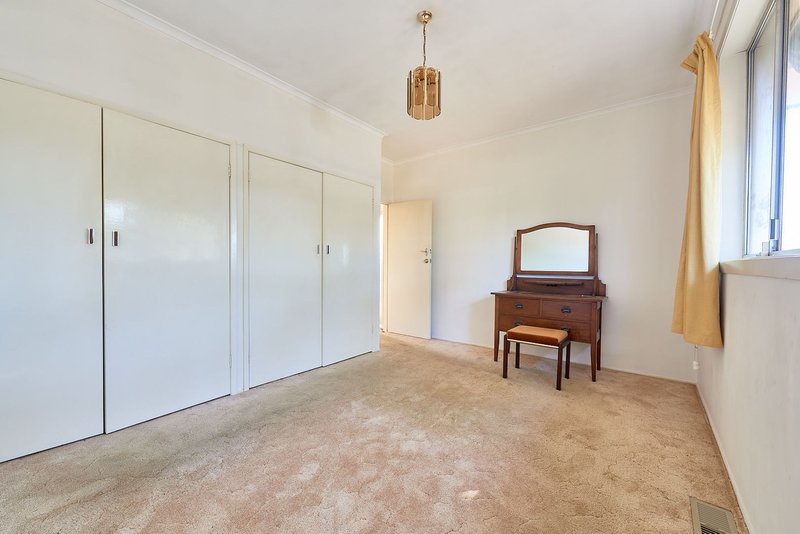 Photo - 2 Lombard Road, Vermont VIC 3133 - Image 3