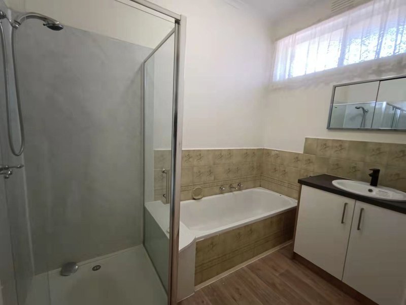 Photo - 2 Lombard Road, Vermont VIC 3133 - Image 6