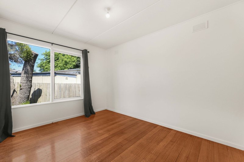 Photo - 2 Loretto Avenue, Ferntree Gully VIC 3156 - Image 10