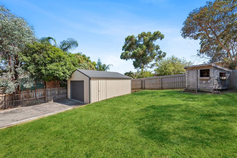 Photo - 2 Lorikeet Court, Frankston VIC 3199 - Image 7