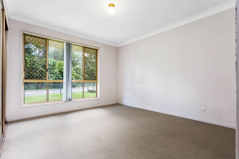 Photo - 2 Lorrikeet Street, Bundamba QLD 4304 - Image 6