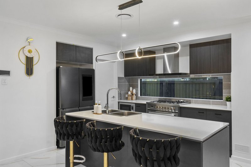 Photo - 2 Lucas Way, Belivah QLD 4207 - Image 6