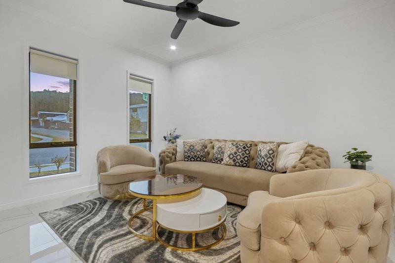 Photo - 2 Lucas Way, Belivah QLD 4207 - Image 11