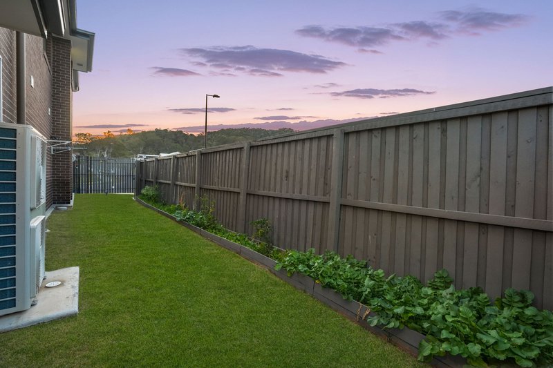 Photo - 2 Lucas Way, Belivah QLD 4207 - Image 24