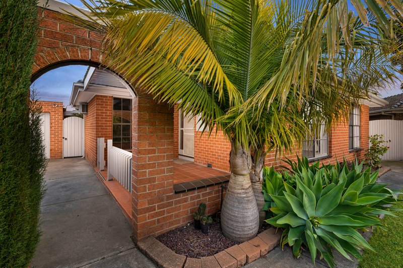 Photo - 2 Luton Close, Epping VIC 3076 - Image 16