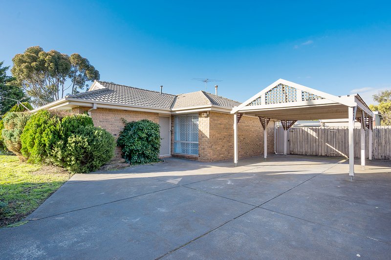 Photo - 2 Lydd Court, Craigieburn VIC 3064 - Image 2