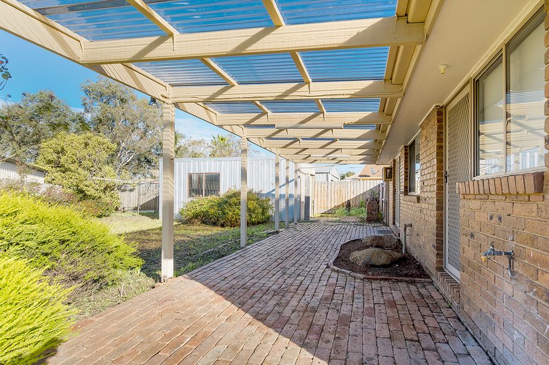 Photo - 2 Lydd Court, Craigieburn VIC 3064 - Image 12