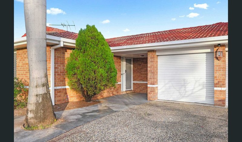 Photo - 2 Lyndora Close, Riverhills QLD 4074 - Image 2