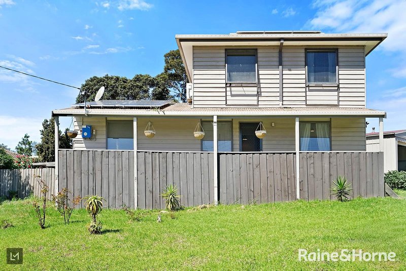 Photo - 2 Macarthur Drive, Cranbourne VIC 3977 - Image 1