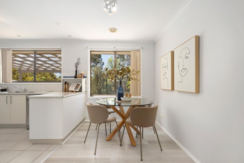 Photo - 2 Macfarlan Place, Latham ACT 2615 - Image 8