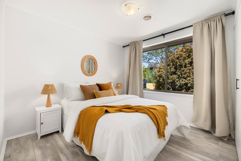 Photo - 2 Macfarlan Place, Latham ACT 2615 - Image 10