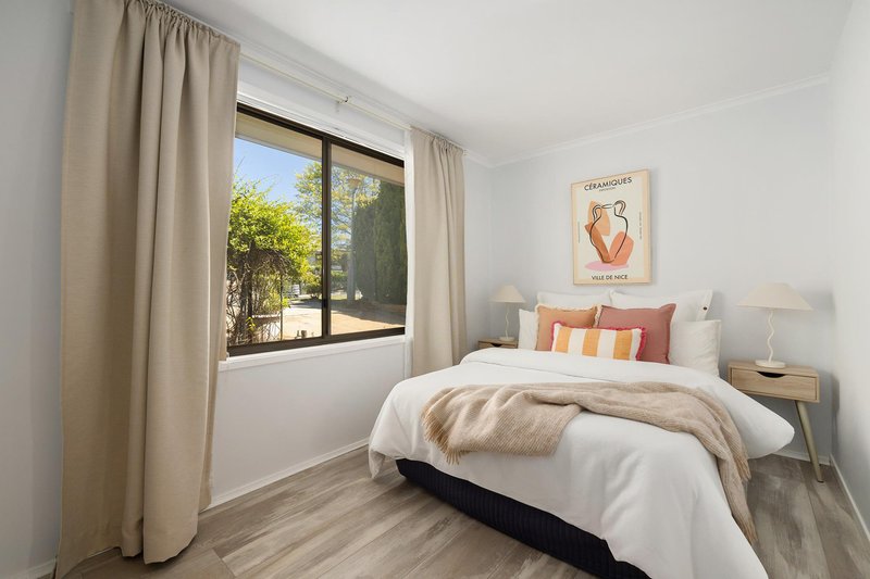 Photo - 2 Macfarlan Place, Latham ACT 2615 - Image 11