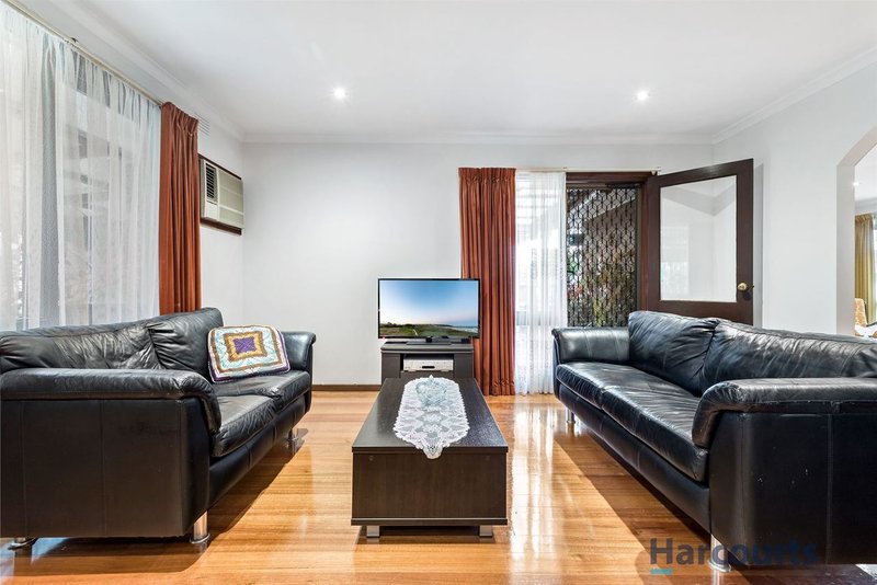 Photo - 2 Mackerras Court, Wheelers Hill VIC 3150 - Image 3