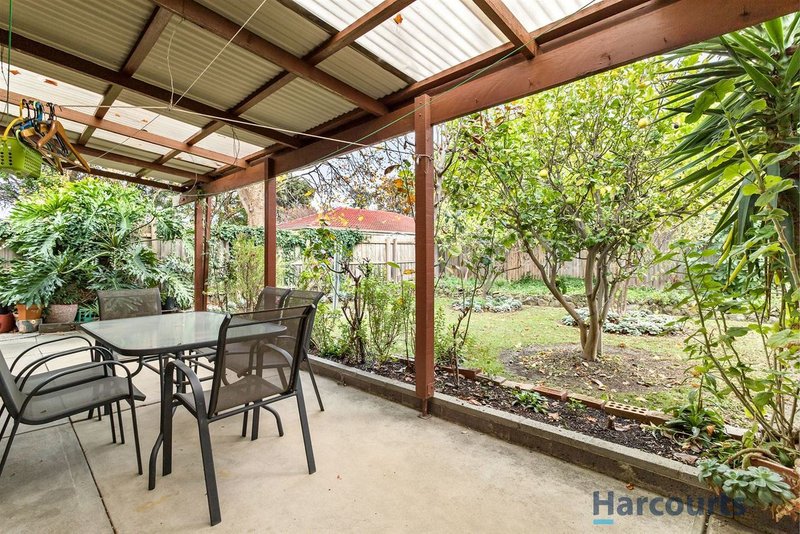 Photo - 2 Mackerras Court, Wheelers Hill VIC 3150 - Image 8