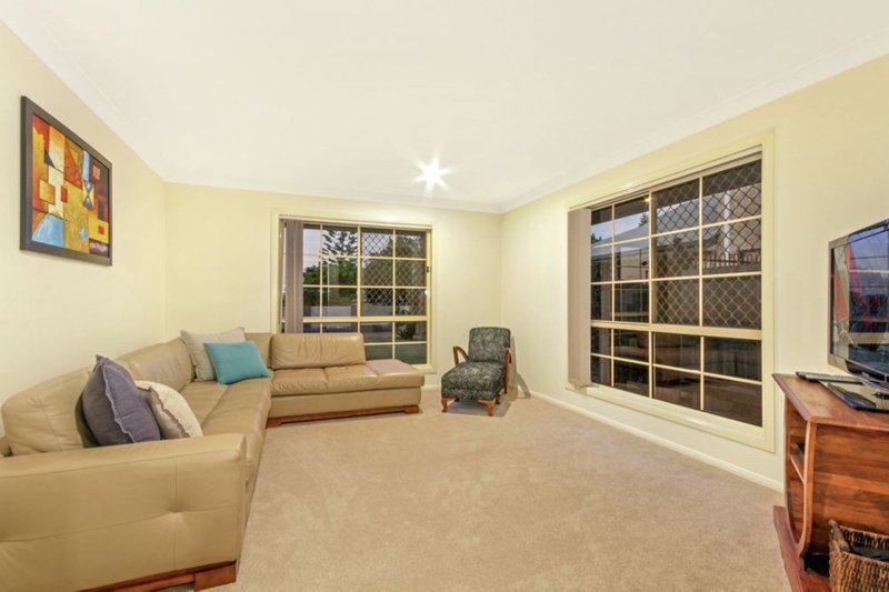 Photo - 2 Macleay Street, Murrumba Downs QLD 4503 - Image 4