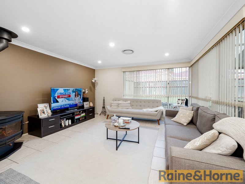 2 Maddy Way, Stanhope Gardens NSW 2768