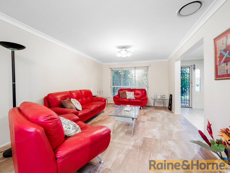 Photo - 2 Maddy Way, Stanhope Gardens NSW 2768 - Image 5